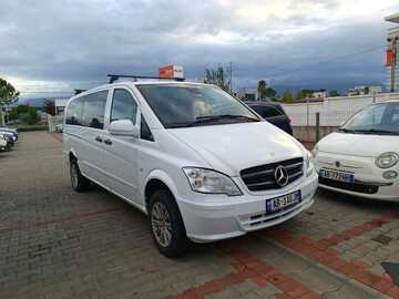Cars: Mercedes Vito 4x4 automatic 9 places 
