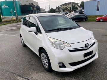 Makina: Toyota Verso-S 