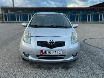Auto: Toyota Yaris