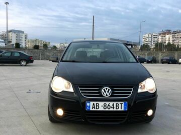 Auto: VOLKSWAGEN POLO