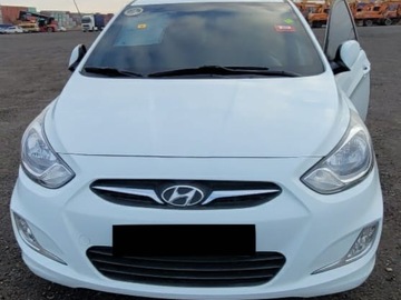 Cars: Hyundai Accent (white2)