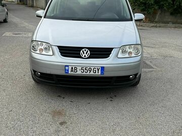 Cars: VOLKSWAGEN  TOURAN 559
