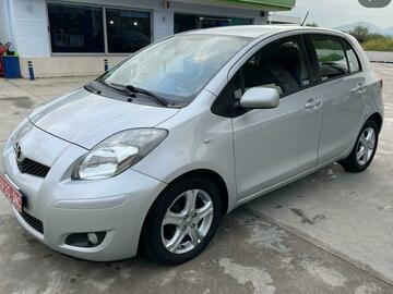 Cars: Toyota Yaris 