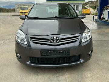 Makina: Toyota Auris