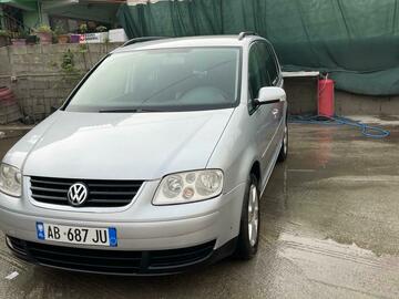 Cars: VOLKSWAGEN  TOURAN  687