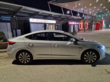 Cars: Hyundai Avante 2017