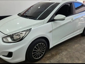 Cars: Hyundai Accent