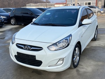 Cars: Hyundai Accent