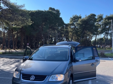 Cars: Volkswagen Touran
