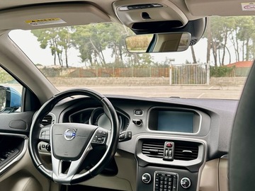 Makina: Volvo V40 D2