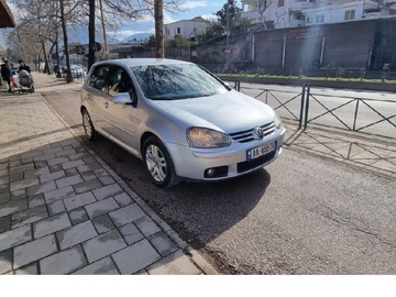 Cars: Volkswagen Golf 5