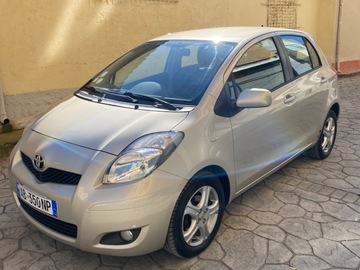 Cars: Toyota YARIS 350