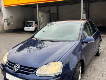 Cars: Volkswagen Golf 5