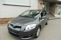 Auto: Auris Manual 4