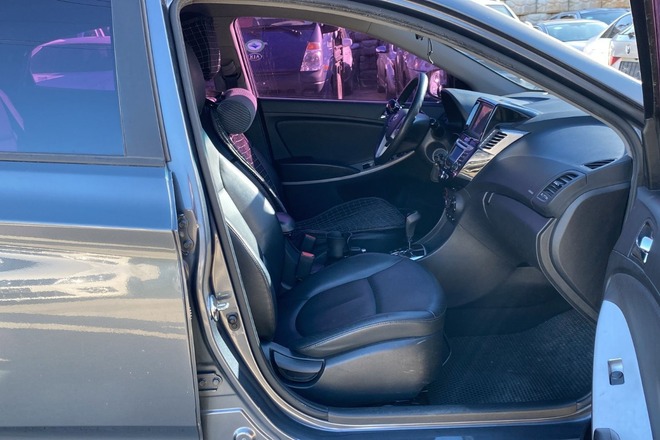 Hyundai Accent
