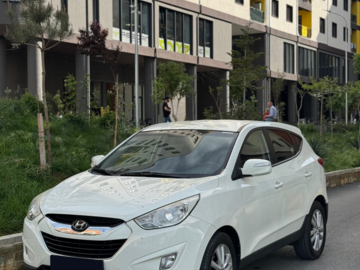 Cars: Hyundai Tucson 