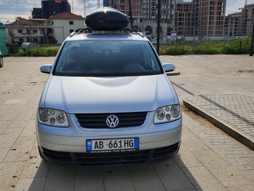Makina: Volkswagen Touran 6+1(Family&Friends)