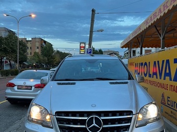 Cars: Mercedez benz ML