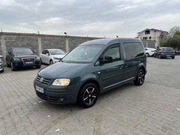 Cars: Wolvagen Caddy life 7seats