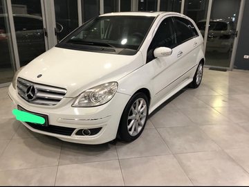 Cars: Mercedes Benz B Class FREE WI-fi