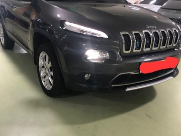 Auto: Jeep Cherokee Limited 2015