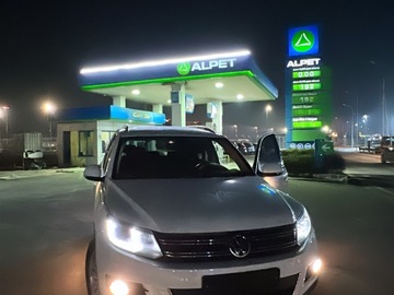 Cars: Volkswagen Tiguan