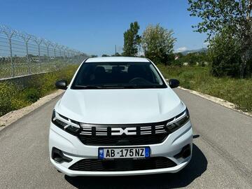 Cars: Dacia Sandero M5