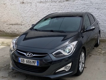Cars: Hyundai I40