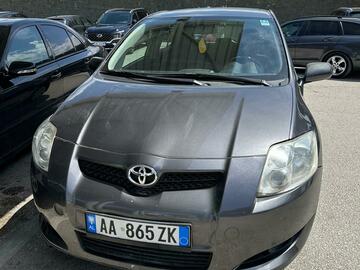 Auto: Toyota Auris