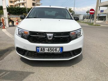 Cars: Dacia Sandero