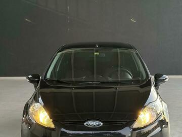 Makina: FORD fiesta 2