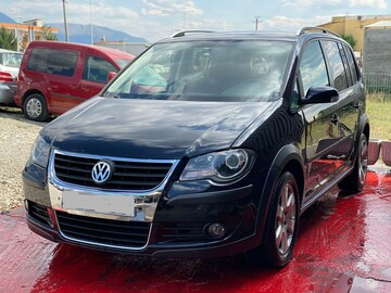 Makina: VW TOURAN 6+1 Z