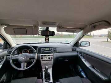 Cars: TOYOTA COROLLA