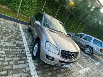 Cars: Mercedes Benz ML 280