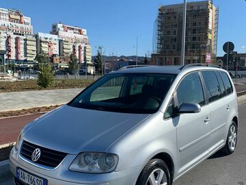 Cars: VW Touran