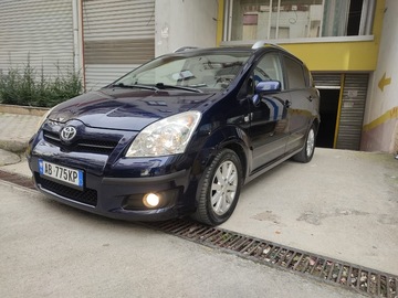 Cars: Toyota corrolla