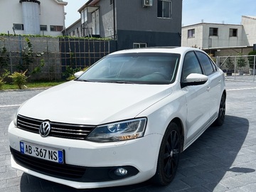Auto: Volkswagen Jetta 2013 2.0tdi