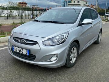 Cars: Hyundai Accent