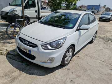 Makina: Hyundai Accent