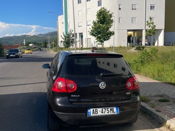 Auto: Volkswagen Golf V 475