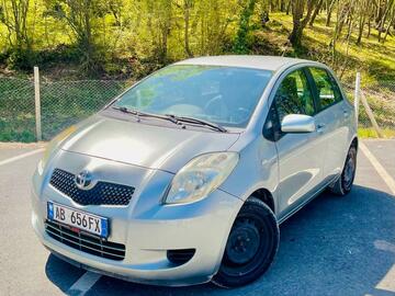 Cars: Toyota Yaris Automatic