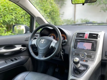 Auto: Toyota Auris