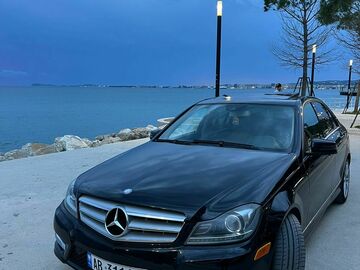 Auto: Mercedes Benz C-Class