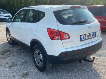 Cars: NISSAN QASHQAI