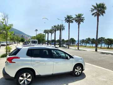 Cars: Peugeot 2008