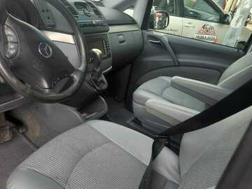 Cars: Mercedes Benz Viano 2010