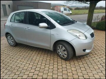Makina: Toyota yaris