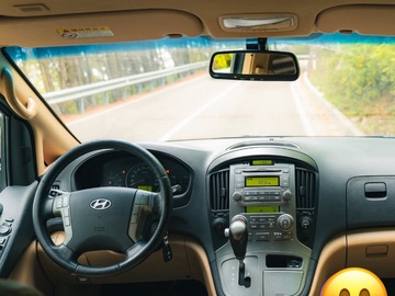 Makina:  grand starex minivan 9 seats