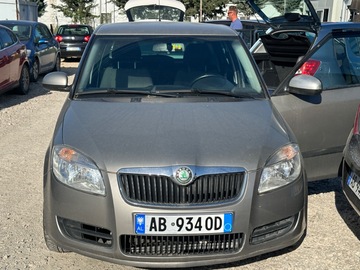 Cars: Skoda fabia  934