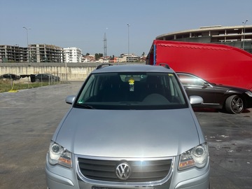Cars: Vw Touran Automat